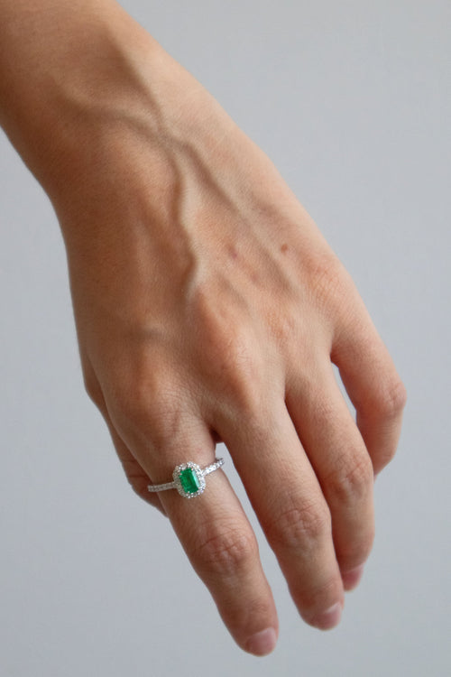 Alba Emerald Ring