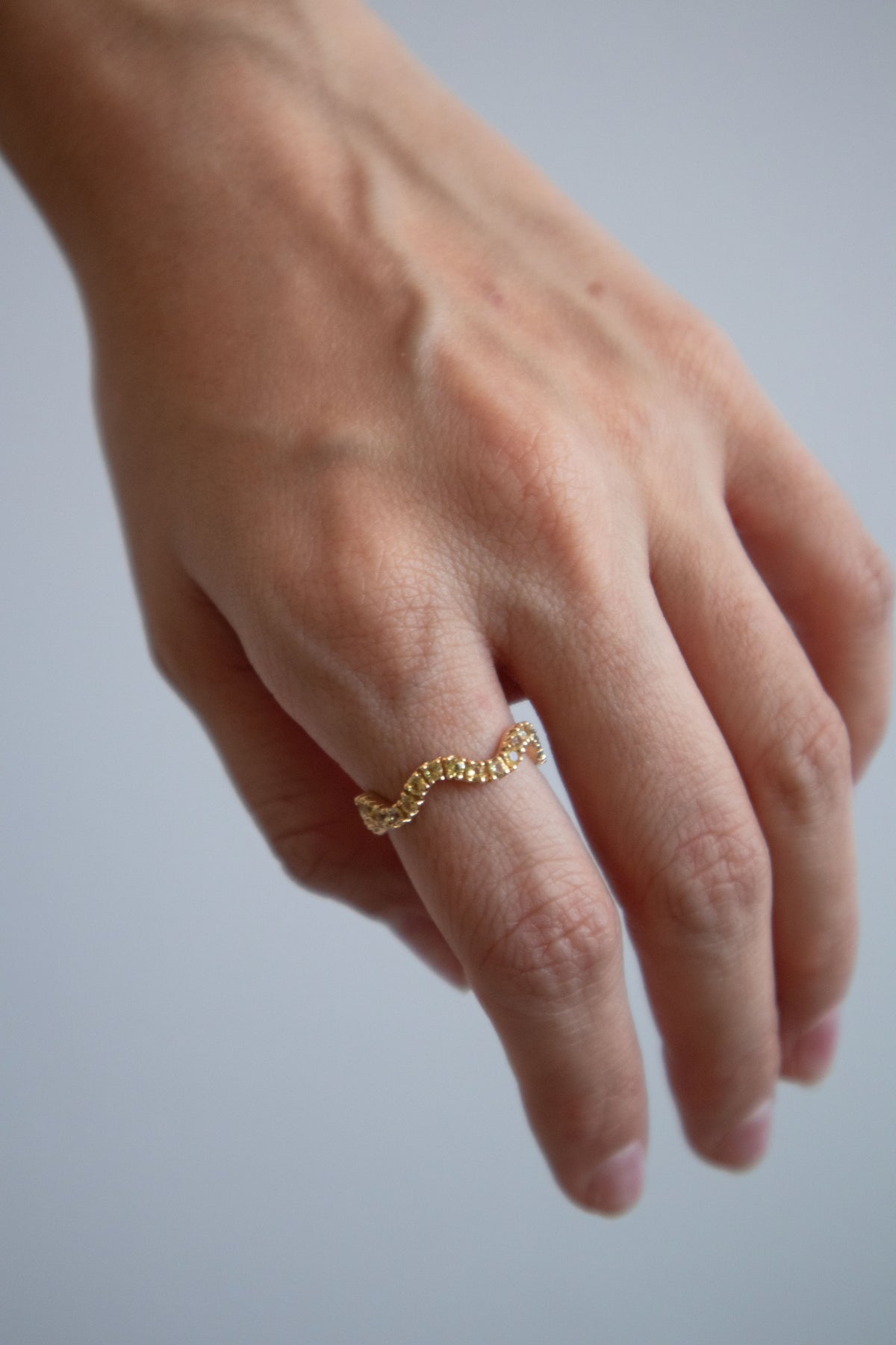 Artemisa Yellow Sapphire Wavy Ring